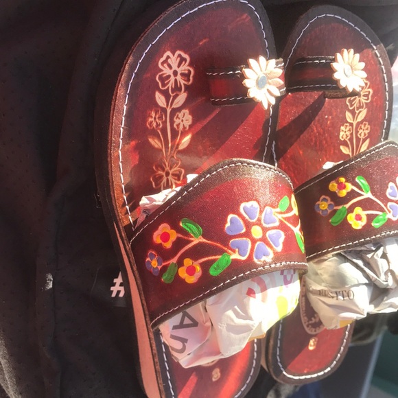 Sandals - Picture 2 of 4